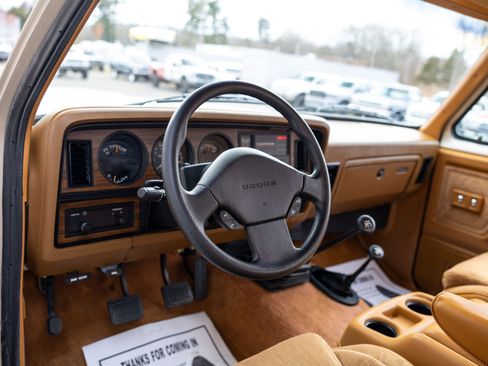 Used 1993 Dodge D/W Truck 250 image 40