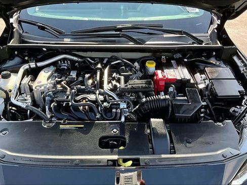 Certified 2025 Nissan Sentra SR w/ SR Premium Package image 29