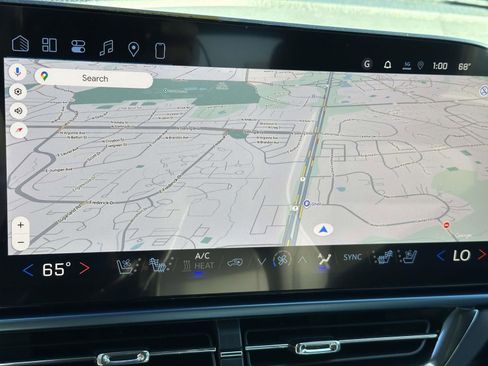 New 2026 Chevrolet Equinox EV LT w/ Convenience Package II image 9