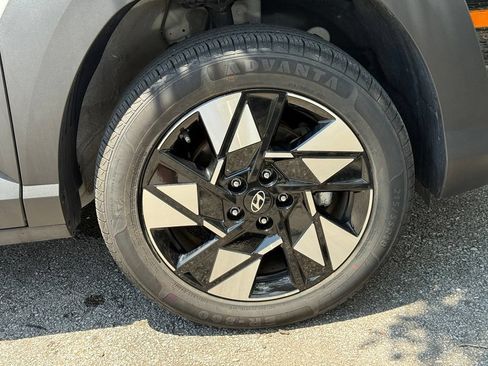 Used 2024 Hyundai Kona SEL AWD/4WD image 41