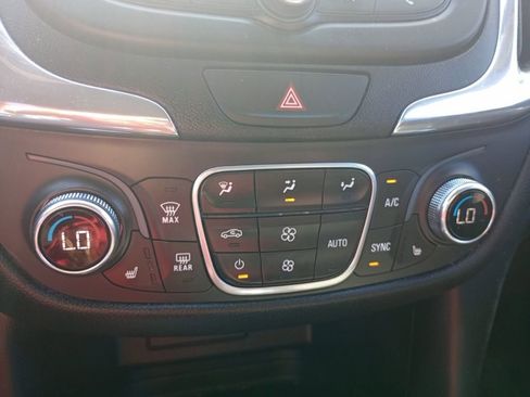 Used 2020 Chevrolet Equinox LT image 13