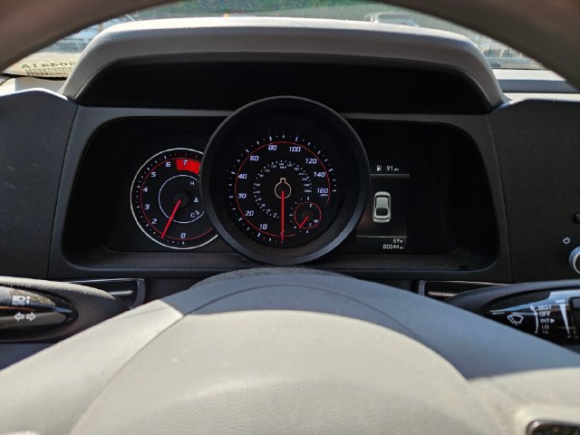 Used 2022 Hyundai Elantra SEL FWD image 9