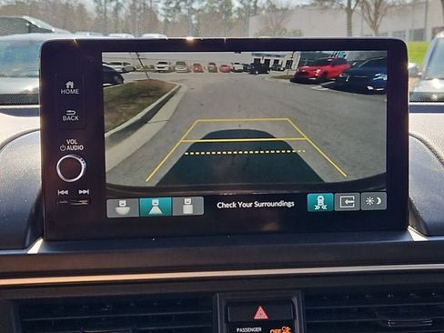 Used 2023 Honda Pilot EX-L image 24