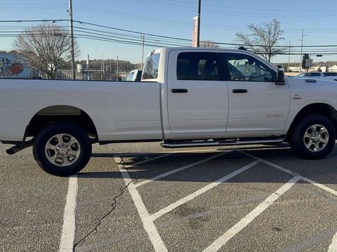 Used 2024 RAM 3500 Big Horn AWD/4WD image 3
