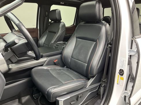 Used 2023 Ford F150 Lariat w/ Max Trailer Tow Package image 14