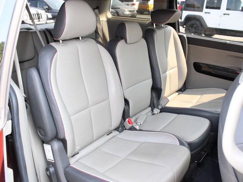 Used 2015 Kia Sedona EX w/ EX Premium Plus Package FWD image 19