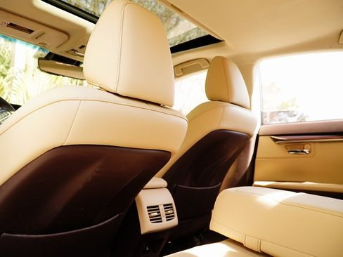 Used 2017 Lexus ES 350 image 36