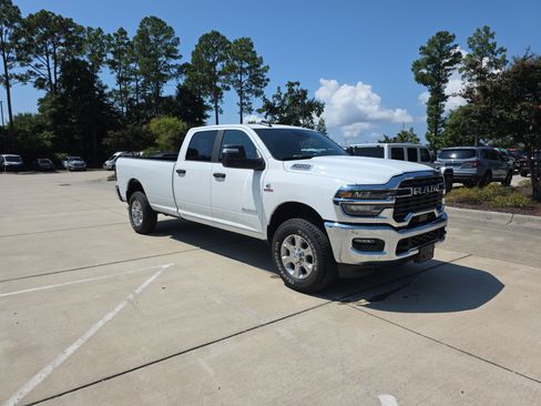 Used 2025 RAM 3500 Big Horn AWD/4WD image 2