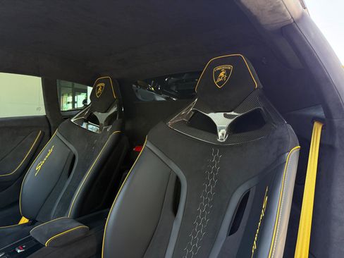 Used 2023 Lamborghini Huracan Sterrato AWD/4WD image 49