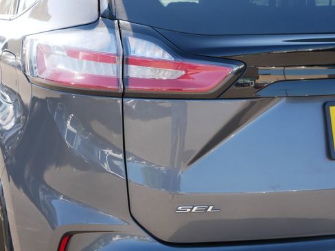 Used 2024 Ford Edge SEL AWD/4WD image 17