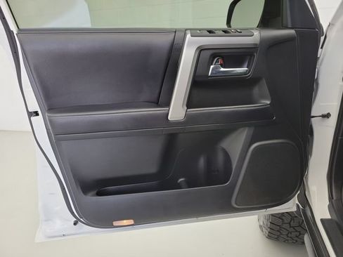 Used 2019 Toyota 4Runner SR5 Premium RWD image 19