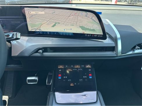 New 2026 Cadillac Vistiq Luxury image 21