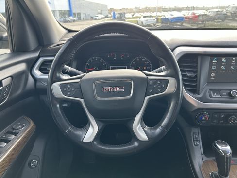 Used 2017 GMC Acadia SLE image 10