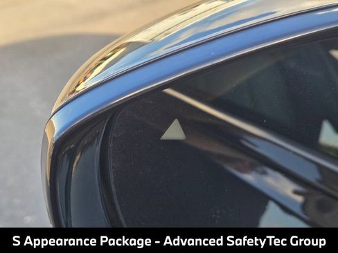Used 2019 Chrysler Pacifica Touring-L Plus w/ Advanced Safetytec Group FWD image 16