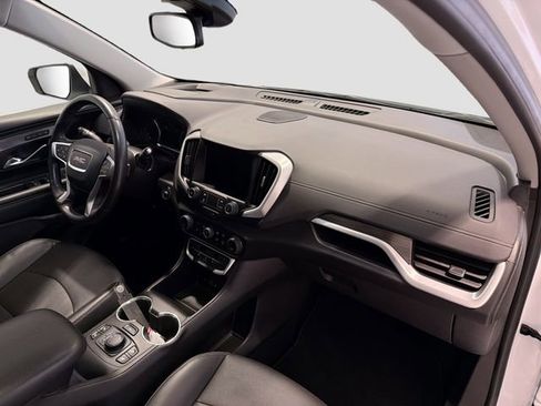 Certified 2022 GMC Terrain SLT w/ Infotainment Package II image 28