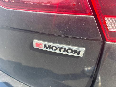 Used 2020 Volkswagen Tiguan SEL AWD/4WD image 15
