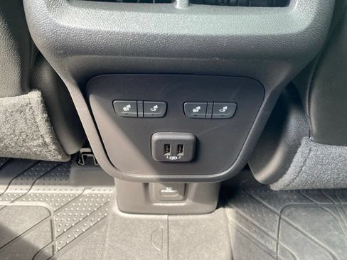 Certified 2023 Chevrolet Equinox Premier AWD/4WD image 26
