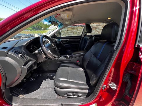 Used 2018 Nissan Altima 2.5 SR w/ SR Special Edition FWD image 16
