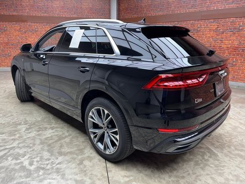 Used 2023 Audi Q8 Premium Plus image 3