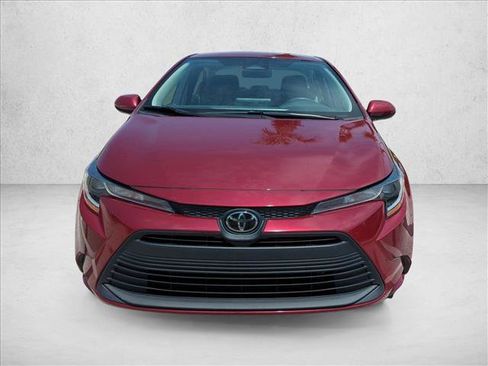 Used 2024 Toyota Corolla LE FWD image 2