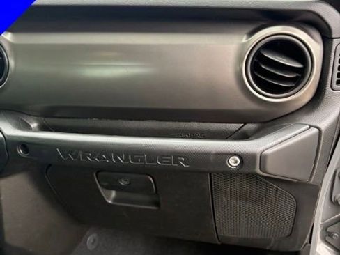 Used 2019 Jeep Wrangler Sport AWD/4WD image 30