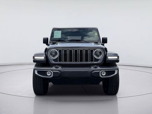 Used 2025 Jeep Wrangler Unlimited Sahara w/ Safety Group AWD/4WD image 8