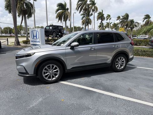 Used 2024 Honda CR-V EX image 4