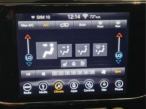 Used 2019 Jeep Grand Cherokee Overland AWD/4WD image 24