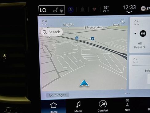 Used 2024 Chrysler Pacifica Limited FWD image 13