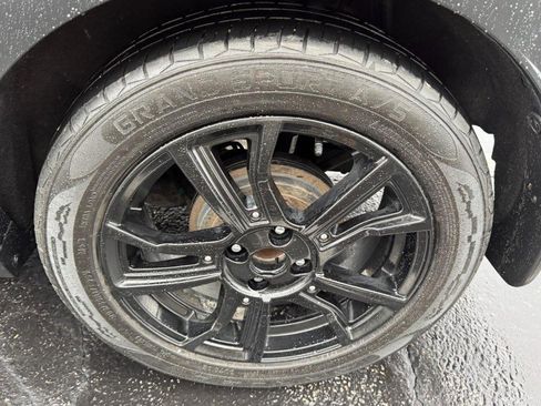 Used 2020 Nissan Kicks SR w/ SR Premium Package image 7