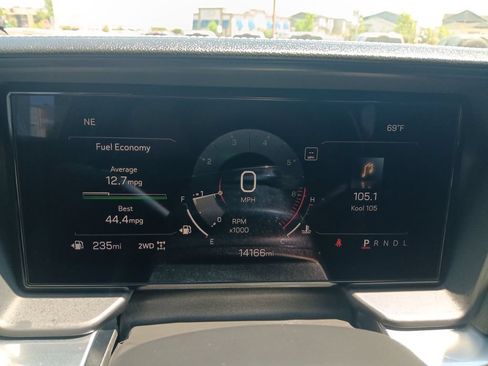 Used 2025 GMC Terrain Elevation AWD/4WD image 16