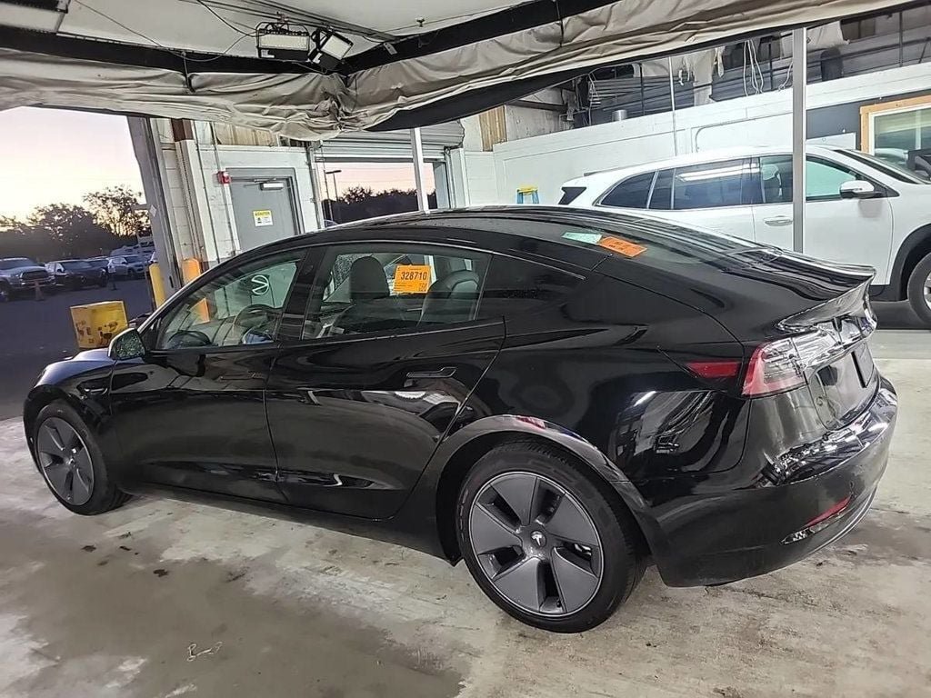 Used 2022 Tesla Model 3 Standard Range Plus RWD image 3