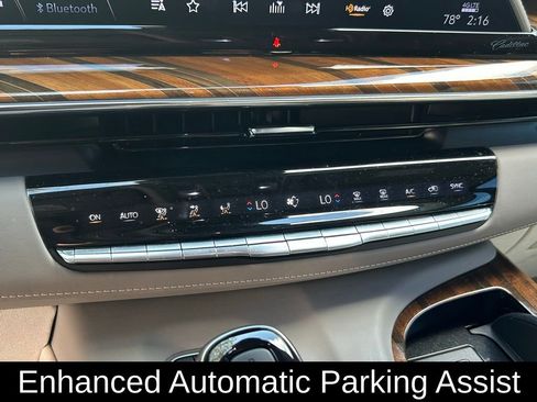 Used 2024 Cadillac Escalade Premium Luxury Platinum image 23