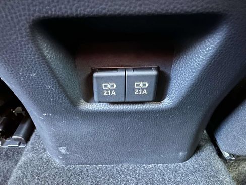 Used 2021 Toyota RAV4 XLE w/ XLE Grade Weather Package AWD/4WD image 14