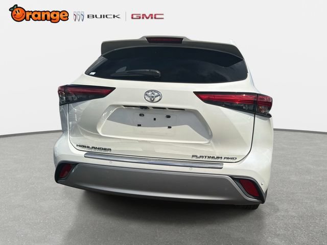 Used 2020 Toyota Highlander Platinum AWD/4WD image 4