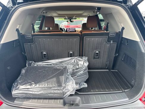 New 2026 Nissan Pathfinder Platinum w/ Cargo Package AWD/4WD image 19