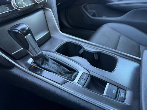 Used 2019 Honda Accord Sport image 13