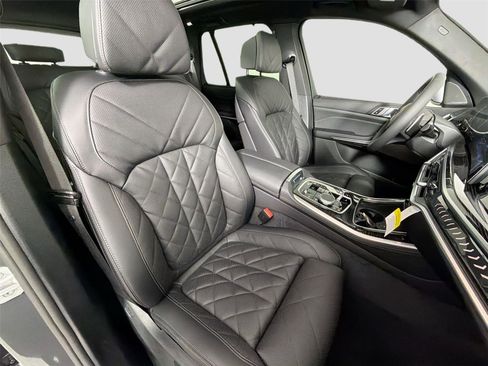 New 2026 BMW X5 xDrive40i w/ M Sport Package AWD/4WD image 29