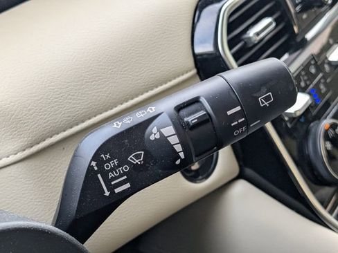 Used 2025 Nissan Armada Platinum w/ Convenience Package image 27