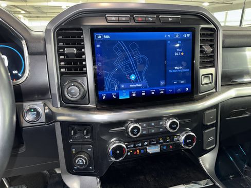 Used 2023 Ford F150 Lariat w/ Trailer Tow Package image 26