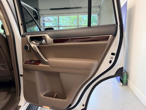 Used 2015 Lexus GX 460 Luxury AWD/4WD image 33