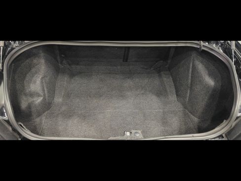 Used 2017 Dodge Challenger R/T Scat Pack w/ Leather Interior Group RWD image 34