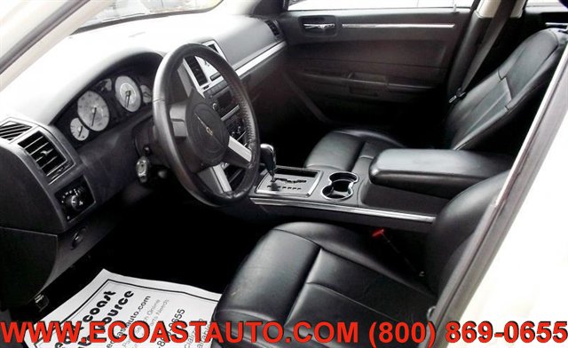 Used 2009 Chrysler 300 Touring RWD image 6