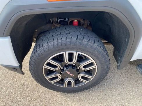 Used 2022 GMC Sierra 2500 AT4 w/ Gooseneck/5TH Wheel Package AWD/4WD image 8