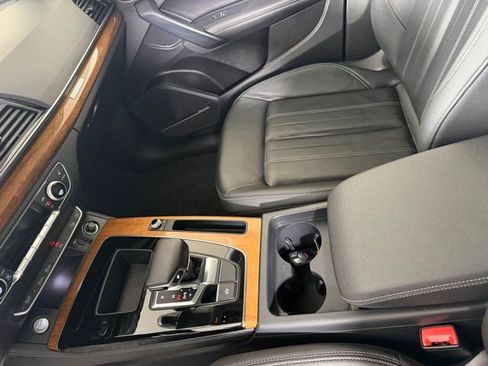 Used 2023 Audi Q5 2.0T Premium Plus w/ Premium Plus Package AWD/4WD image 17