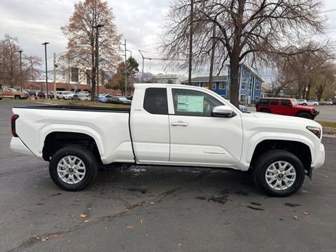 New 2026 Toyota Tacoma SR5 image 6