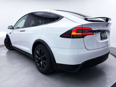 Used 2023 Tesla Model X image 2