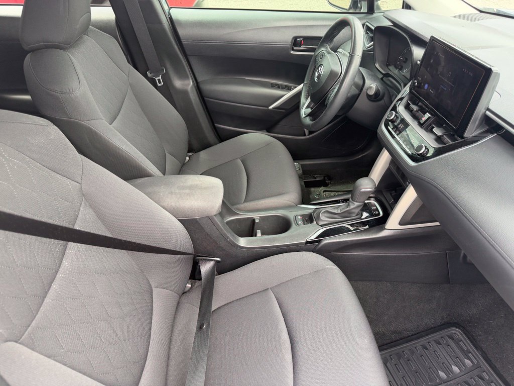 Used 2024 Toyota Corolla Cross LE FWD image 16