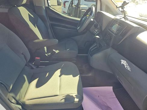 Used 2019 Nissan NV200 SV image 8