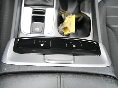 Certified 2024 Hyundai Santa Cruz SEL FWD image 28